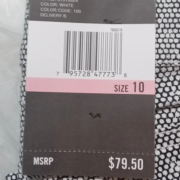 🤍New DKNY Skinny Jeans🤍 - Picture 3 of 5